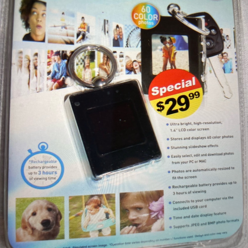 Digital photo keychain